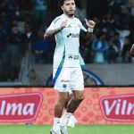 William sente dores, é substituído com 20 minutos e vira preocupação no Cruzeiro