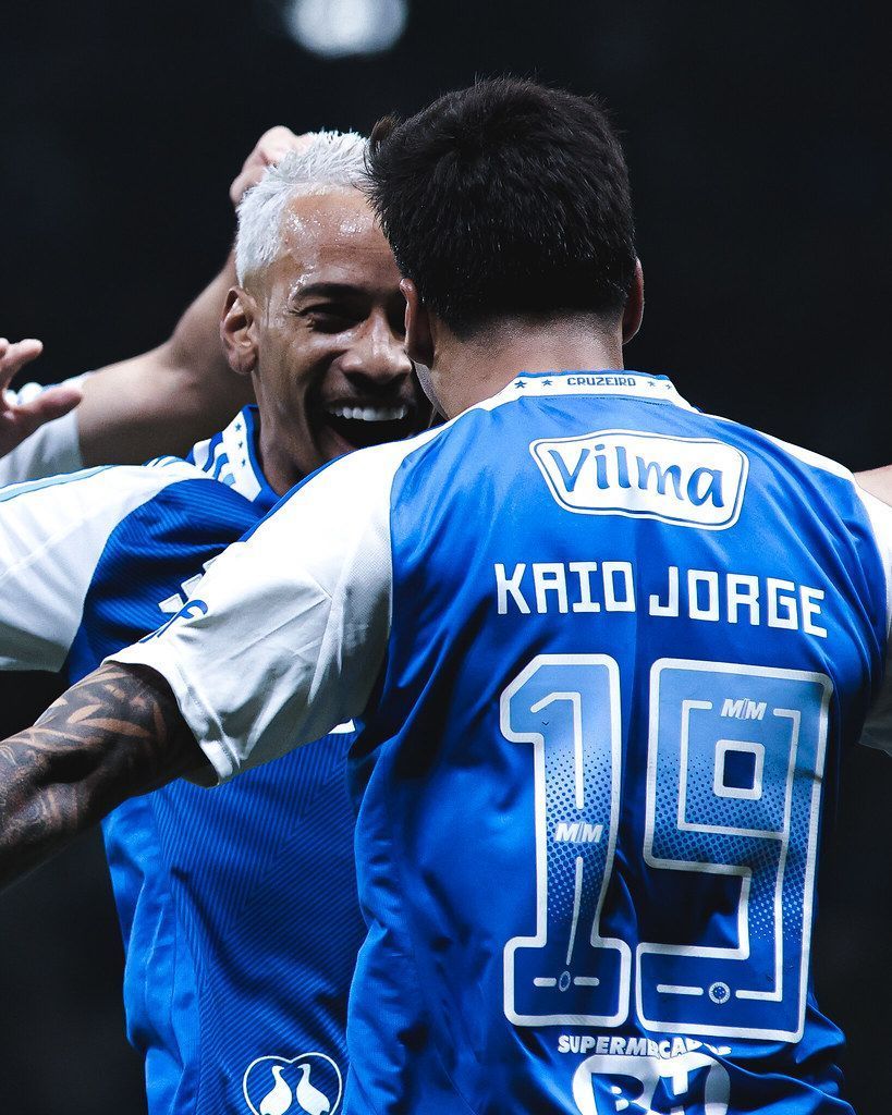 Matheus Pereira brilha e dá duas assistências em 100º jogo pelo Cruzeiro