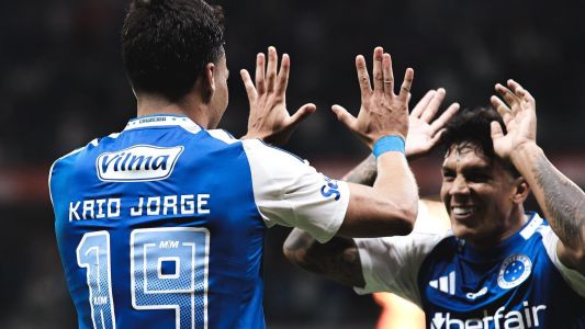 Jogadores do Cruzeiro em vitória sobre o Grêmio