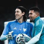 Goleiro do Cruzeiro sofre trauma na mão e vira desfalque contra o Inter