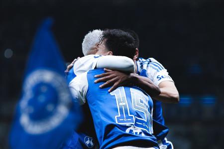 Cruzeiro não tomou conhecimento e goleou o Grêmio