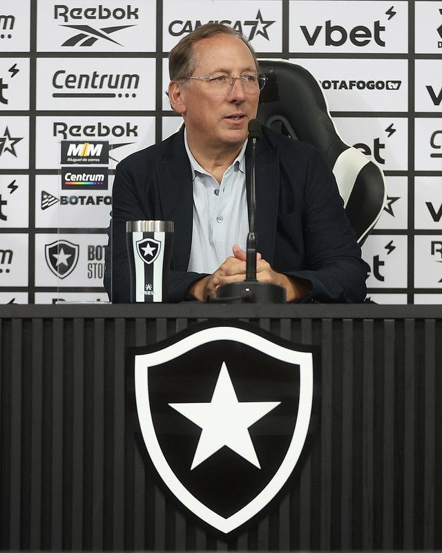 Botafogo paga transfer ban e poderá registrar reforços; torcida recebe recado de Textor
