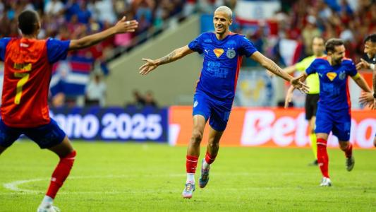 Luciano Juba comemora gol do Bahia no Campeonato Brasileiro