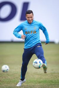 Marlon volta ao time titular do Grêmio