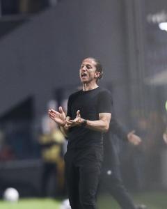Flamengo, de Filipe Luís, pode perder a liderança do Brasileiro para o Cruzeiro