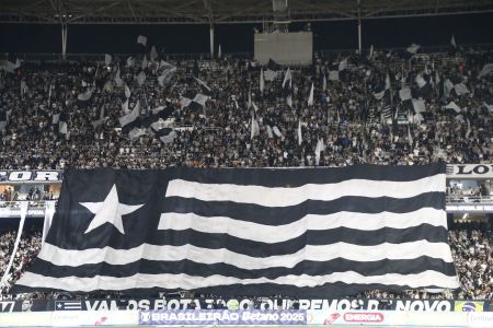 Torcedores do Botafogo espera um 2024 melhor do que o final de 2023