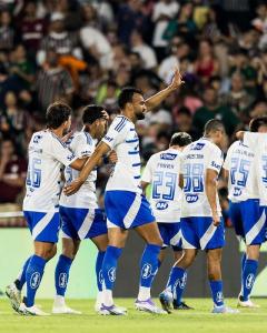 Cruzeiro venceu o Fluminense no Maracanã