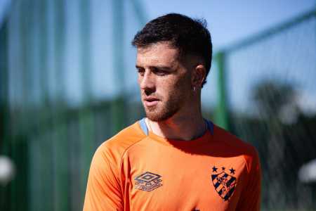 Ignacio Ramírez está regularizado e pode aparecer entre os titulares contra o Sport