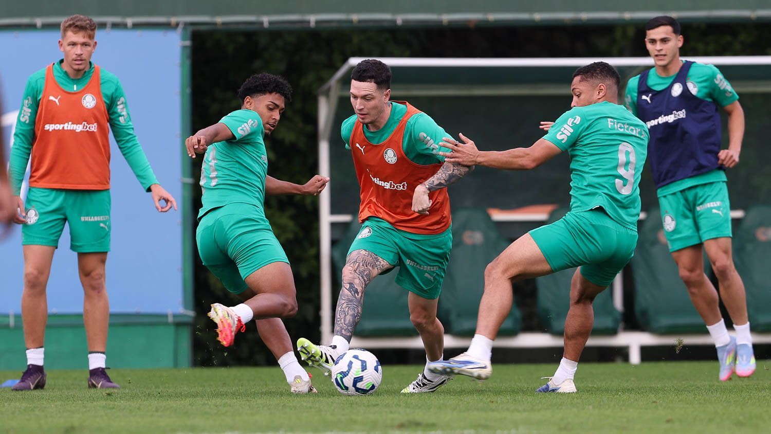Palmeiras segue preparação para enfrentar Atlético e tem novidade em treino