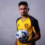 Zagueiro do Sport falha, assume culpa por eliminação e faz forte desabafo