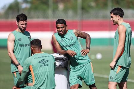 John Kennedy está de volta ao Fluminense para o clássico diante do Flamengo