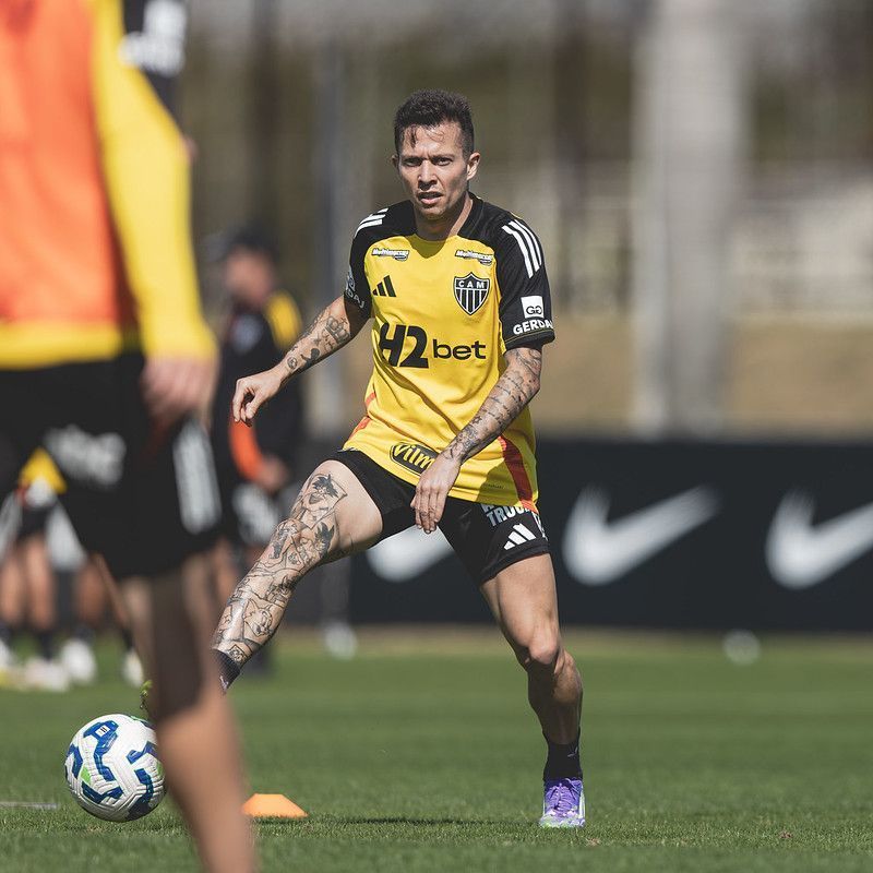 Bernard nega que tenha notificado Atlético por falta de pagamentos: ‘Fake news’