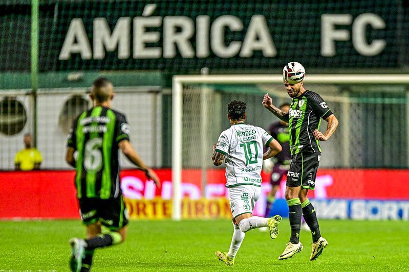 América é superado pela Chapecoense e perde terceira seguida na Série B