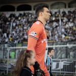 Vasco aponta lesão de Léo Jardim em lance que gerou expulsão polêmica
