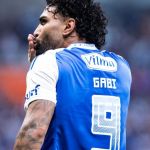 O campeão voltou? Gabigol manda recado após gritos da torcida do Cruzeiro