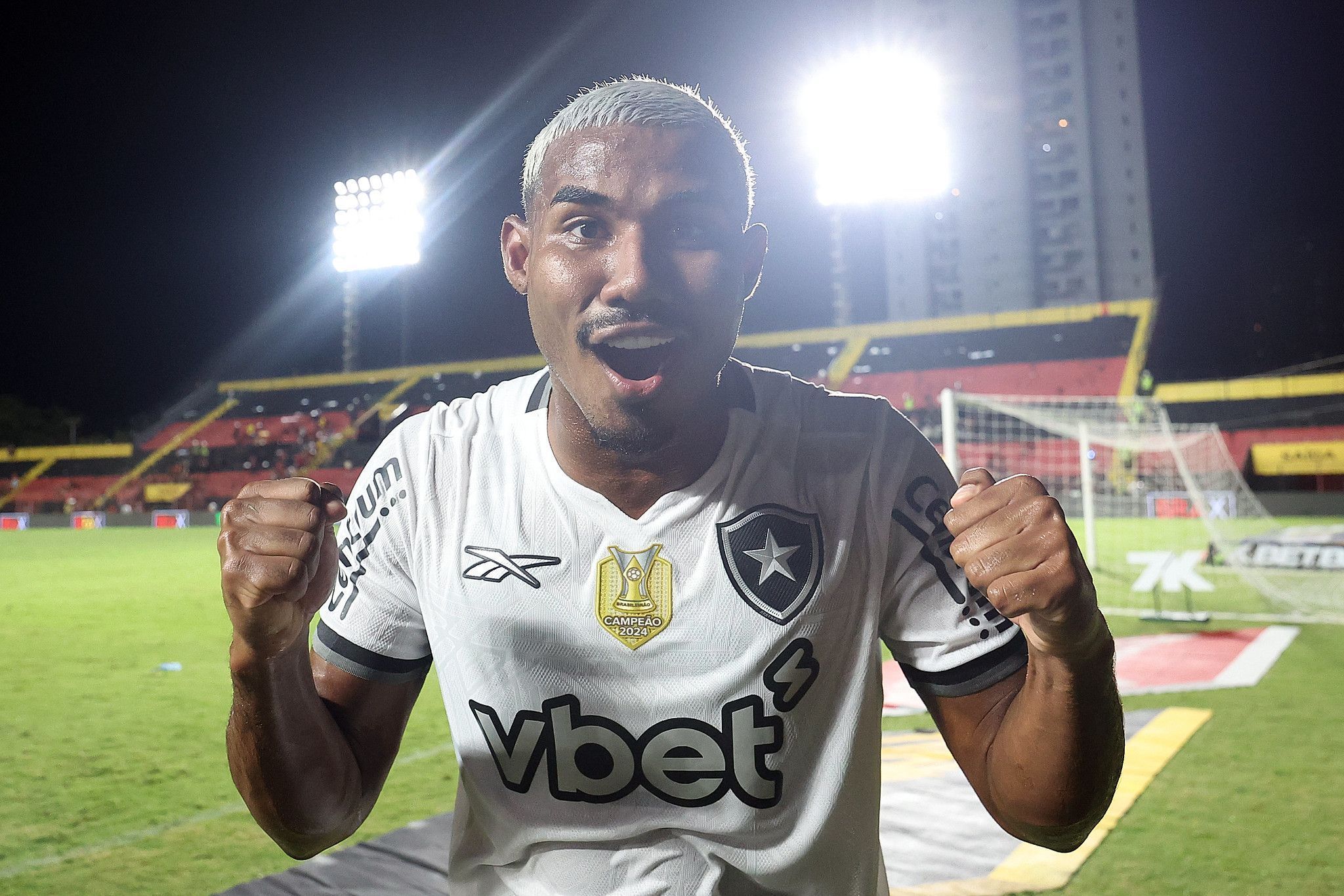 Cuiabano se despede do Botafogo: 'Não é um adeus, é um até logo'