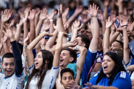 Show pirotécnico, balões e mais: Cruzeiro prepara festa para torcida no Mineirão