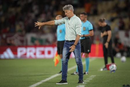 Renato quer jovens estrangeiros mais preparados para jogar mais tempo pelo Fluminense