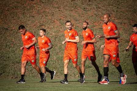 Jogadores do Uberlândia durante treinamento