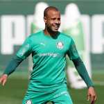 Grêmio entra na disputa com Santos pela contratação de Mayke, do Palmeiras