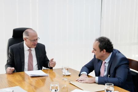 Flávio Roscoe durante encontro com o vice-presidente Geraldo Alckmin, nesta quinta-feira (24)