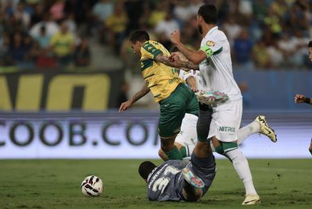 Jogadores de Cuiabá e América em duelo pela Série B