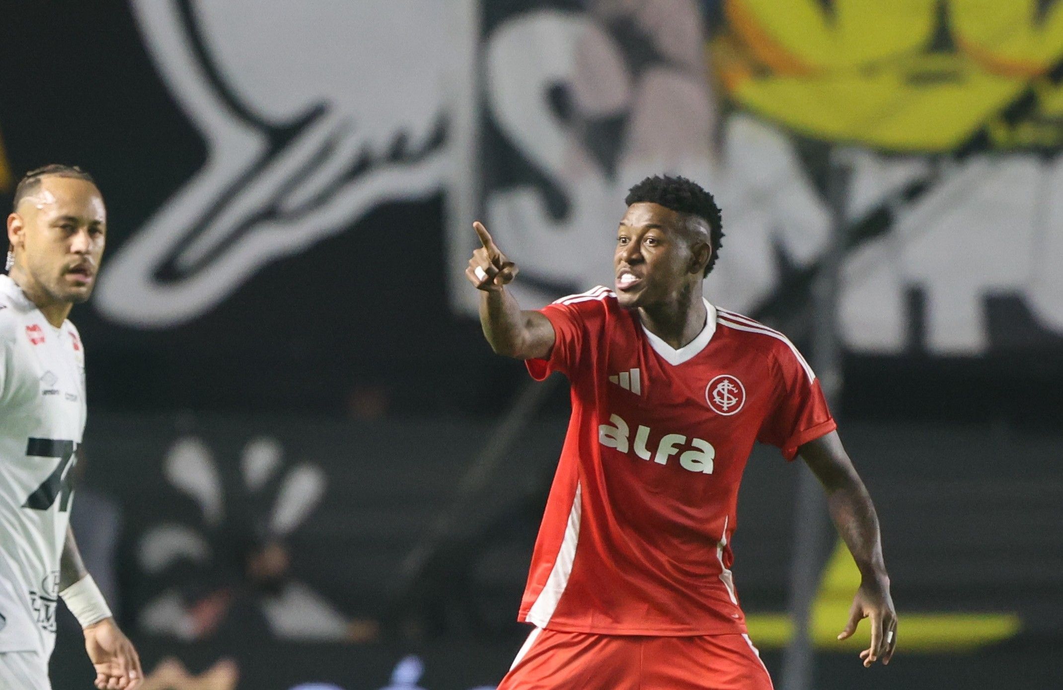 Inter tem baixa importante na defesa para enfrentar o Vasco pelo Brasileirão