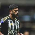 Hulk iguala dois ídolos do Atlético e mira marca de Victor em jogos internacionais