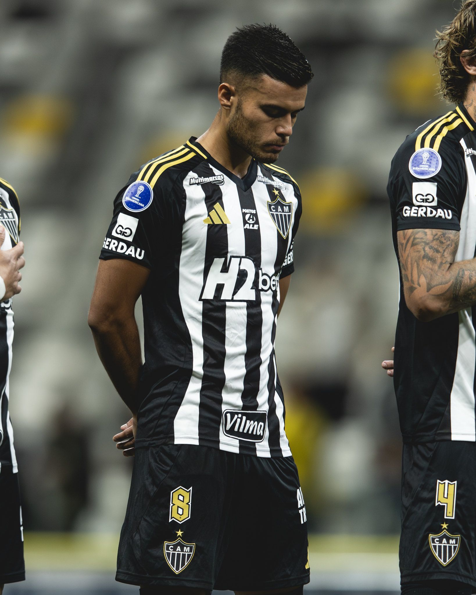 Cuca elogia retorno de Fausto Vera, que aguarda definição de futuro no Atlético