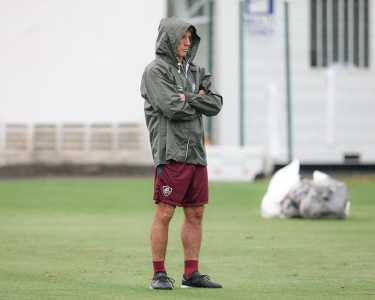 Renato ainda busca a formação ideal do Fluminense, principalmente no ataque