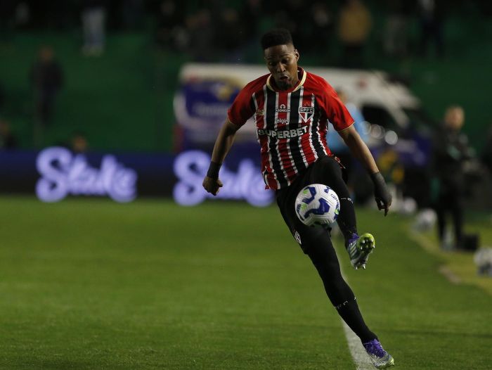 Wendell começa a se firmar no São Paulo