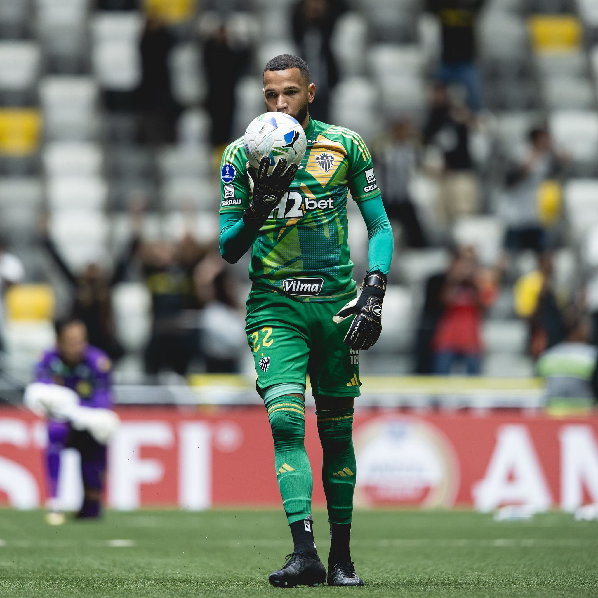 Herói, Everson valoriza classificação do Atlético e a compara com episódio de 2021