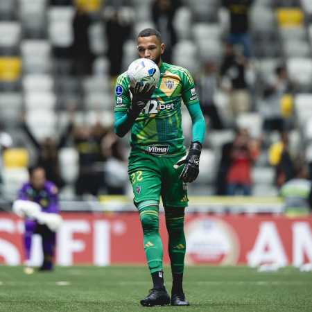 Everson, herói do Atlético na classificação diante do Bucaramanga