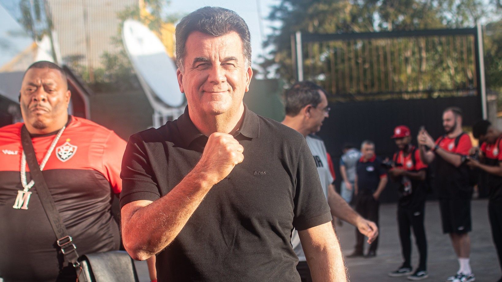 Fábio Mota admite erros no Vitória, mas garante time na briga por Sul-Americana