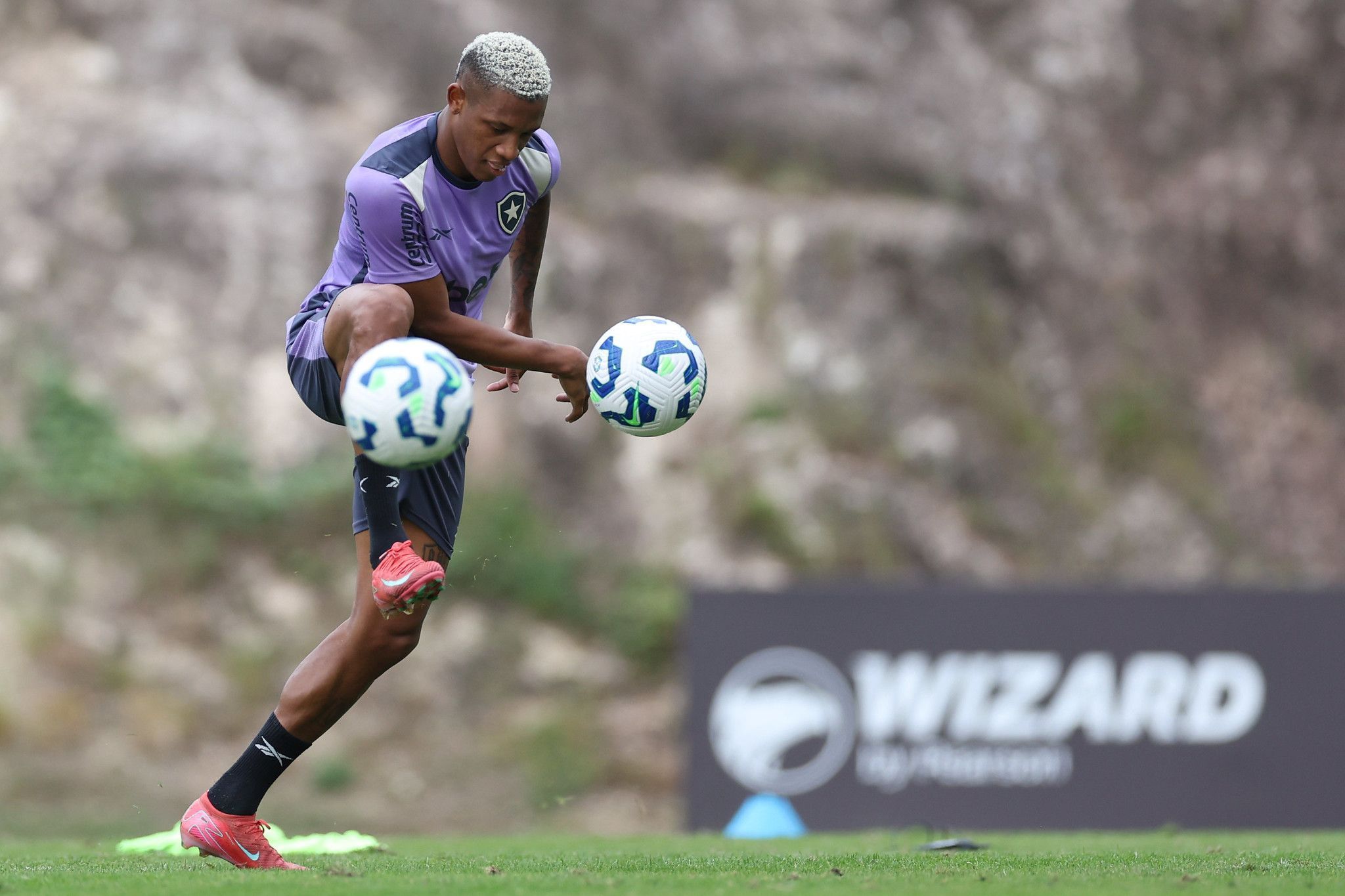 Reforço do Botafogo irá estrear contra o Cruzeiro: 'Tem um grande nível'