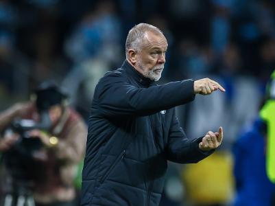 Mano Menezes comandou o Grêmio pela segunda vez na carreira