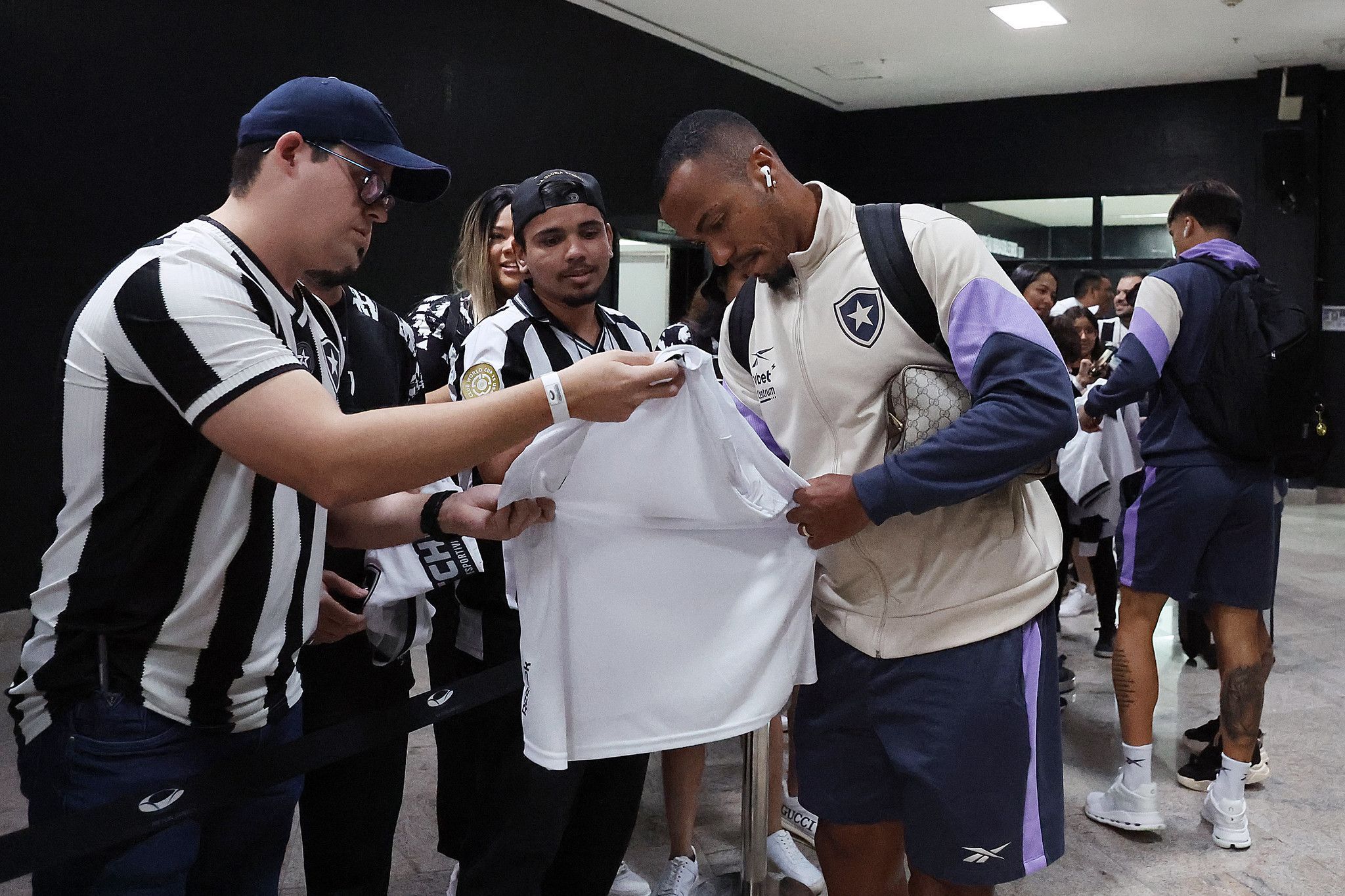Botafogo x Bragantino: veja escalações para jogo da Copa do Brasil