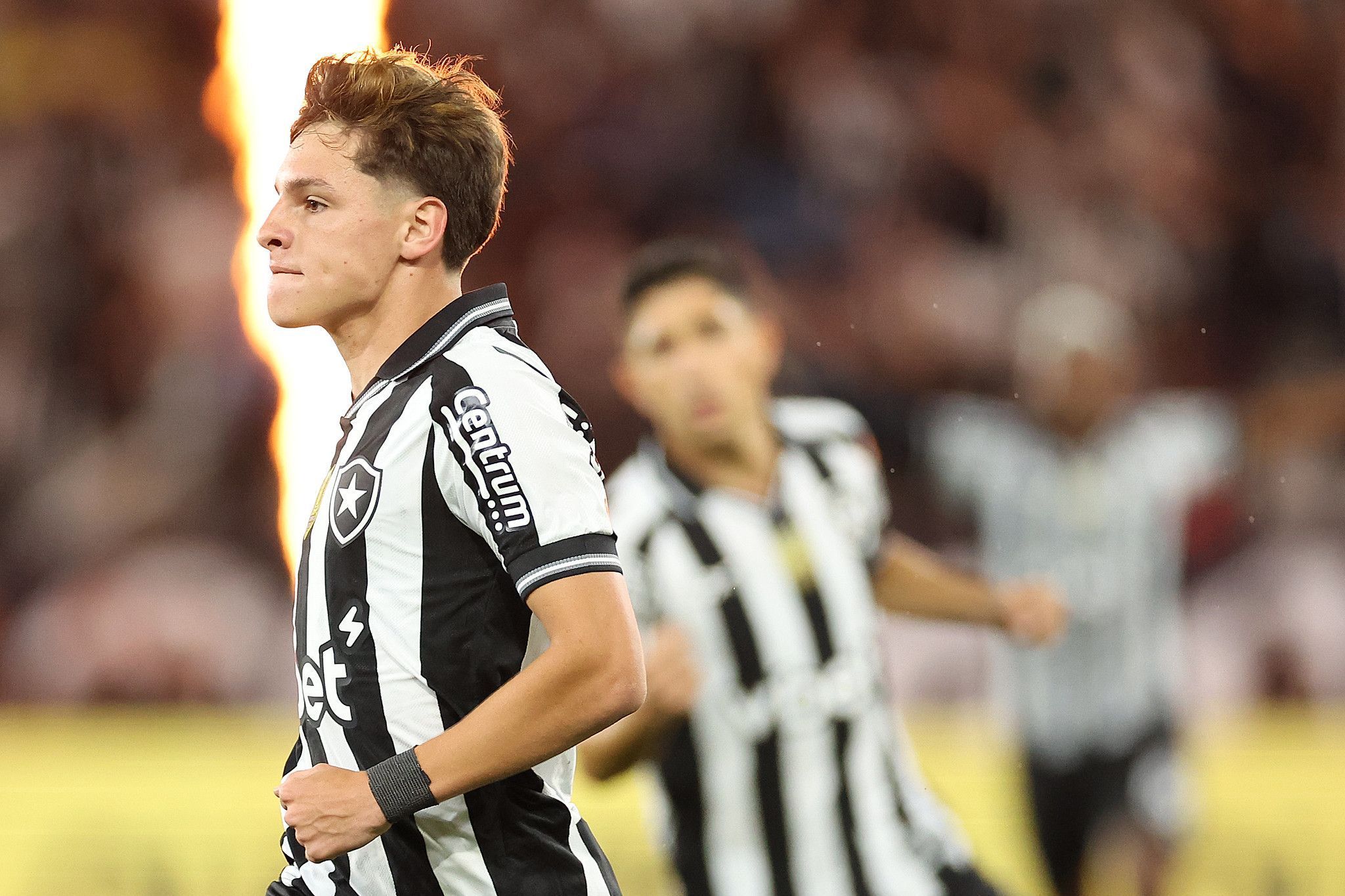 Botafogo vence Bragantino e abre vantagem nas oitavas da Copa do Brasil