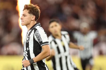 Botafogo x Bragantino: Montoro marca seu primeiro gol com a camisa do Glorioso em partida pela Copa do Brasil