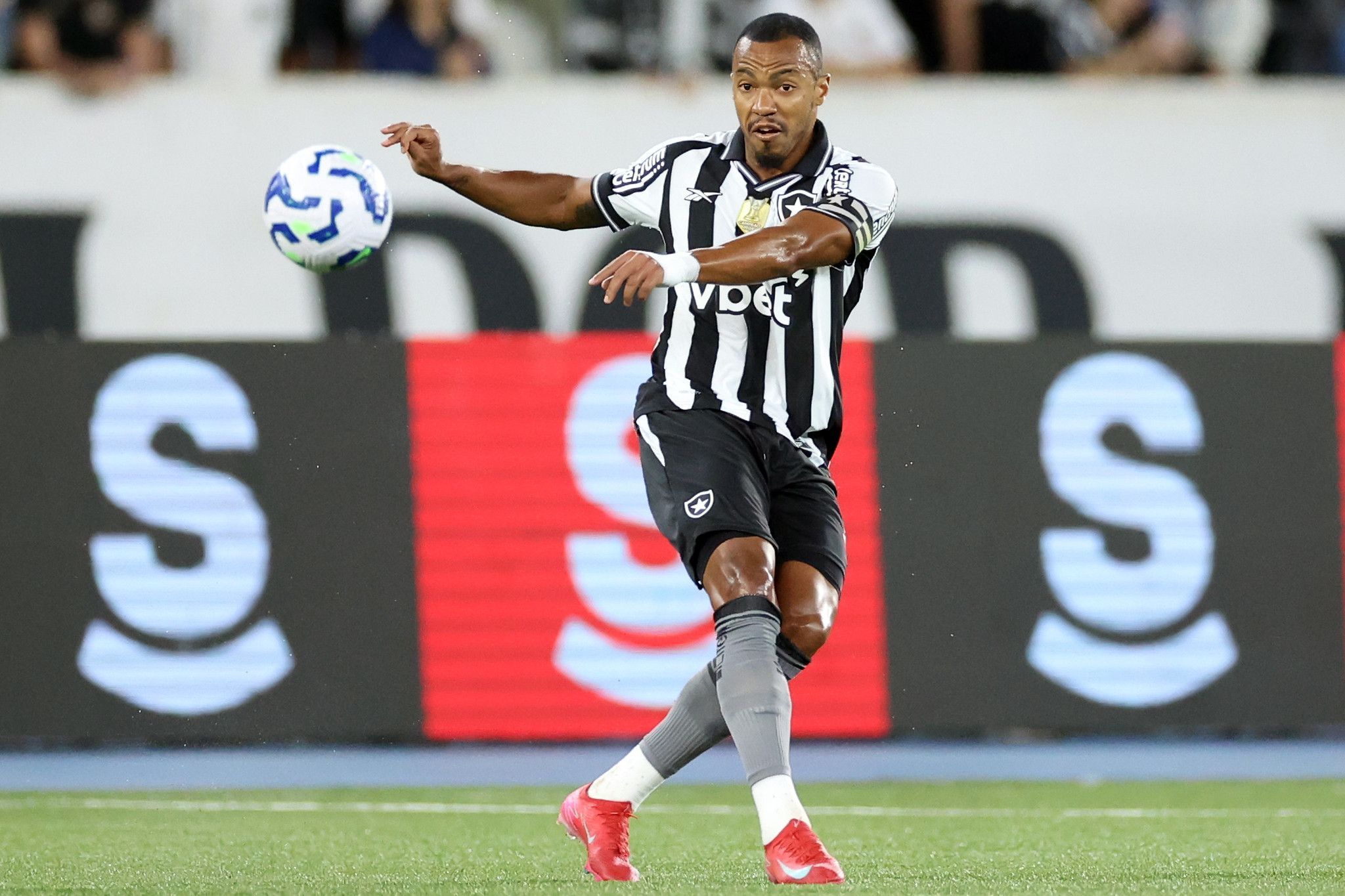 Marlon Freitas fora: compare o aproveitamento do Botafogo com e sem o meia