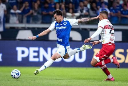 Kaio Jorge em ação pelo Cruzeiro contra o CRB pela Copa do Brasil
