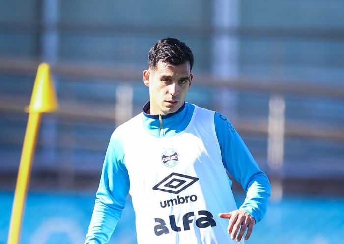 Cristaldo é o camisa 10 do Grêmio, mas perdeu a titularidade recentemente