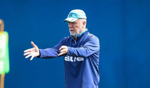 Mano Menezes prepara equipe do Grêmio para enfrentar o Fluminense