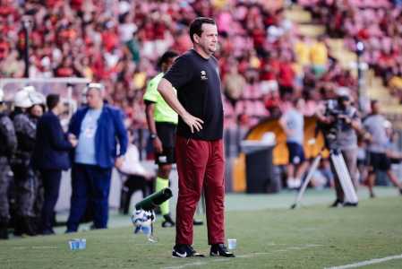 Daniel Paulista, técnico do Sport, durante jogo contra o Bahia