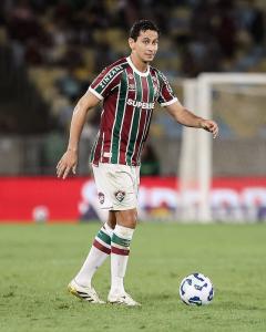Ganso foi titular do Fluminense na vitória sobre o Grêmio