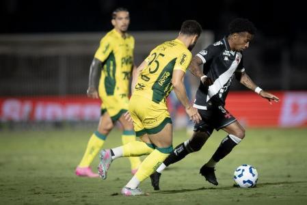 O Vasco foi derrotado pelo Mirassol e chegou a sete jogos sem vitórias