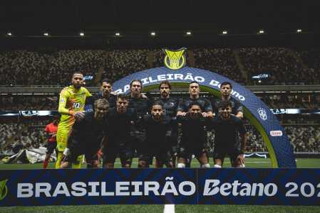 Time do Atlético no confronto contra o RB Bragantino, na Arena MRV, no dia 3 de agosto