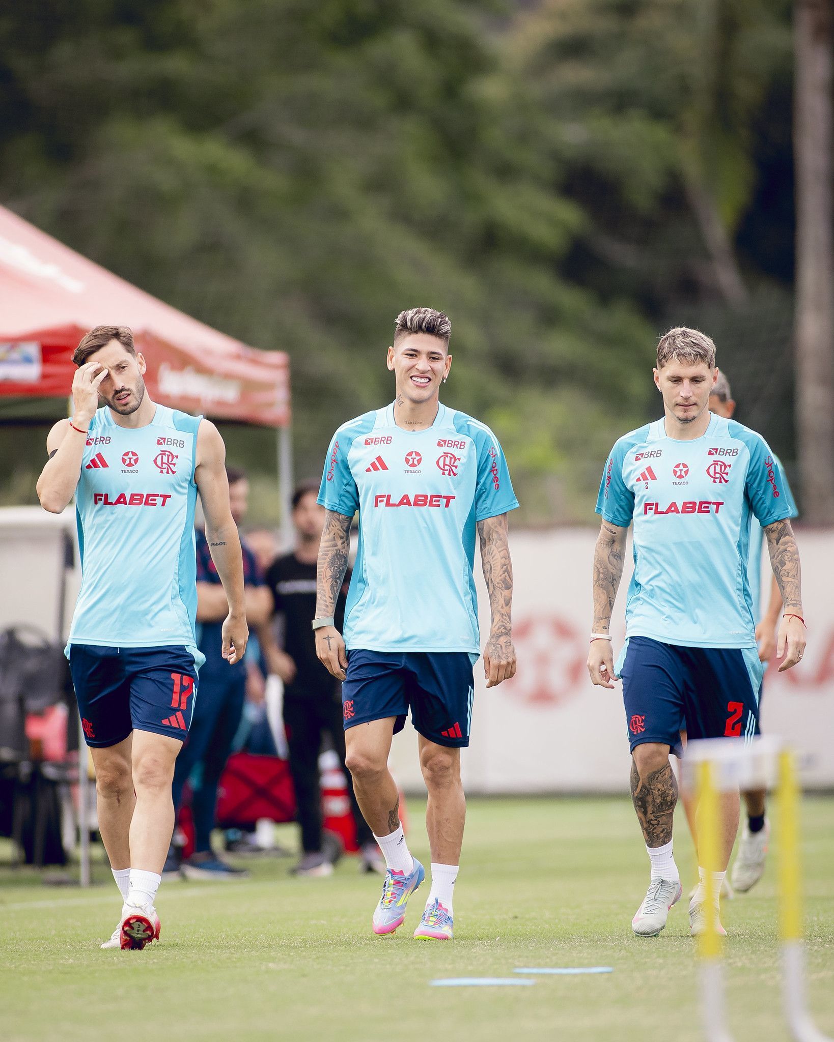 Carrascal revela conselhos até de rivais durante negociação com o Flamengo