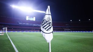 Com dívida de R$ 988 milhões, Santos registra déficit em 2025