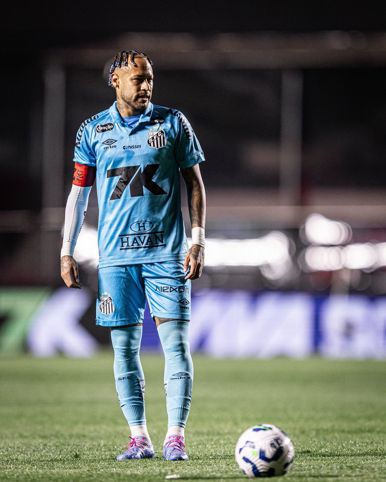 Destaque do Santos, Neymar dispara contra gramado do Allianz Parque: 'Me incomoda'